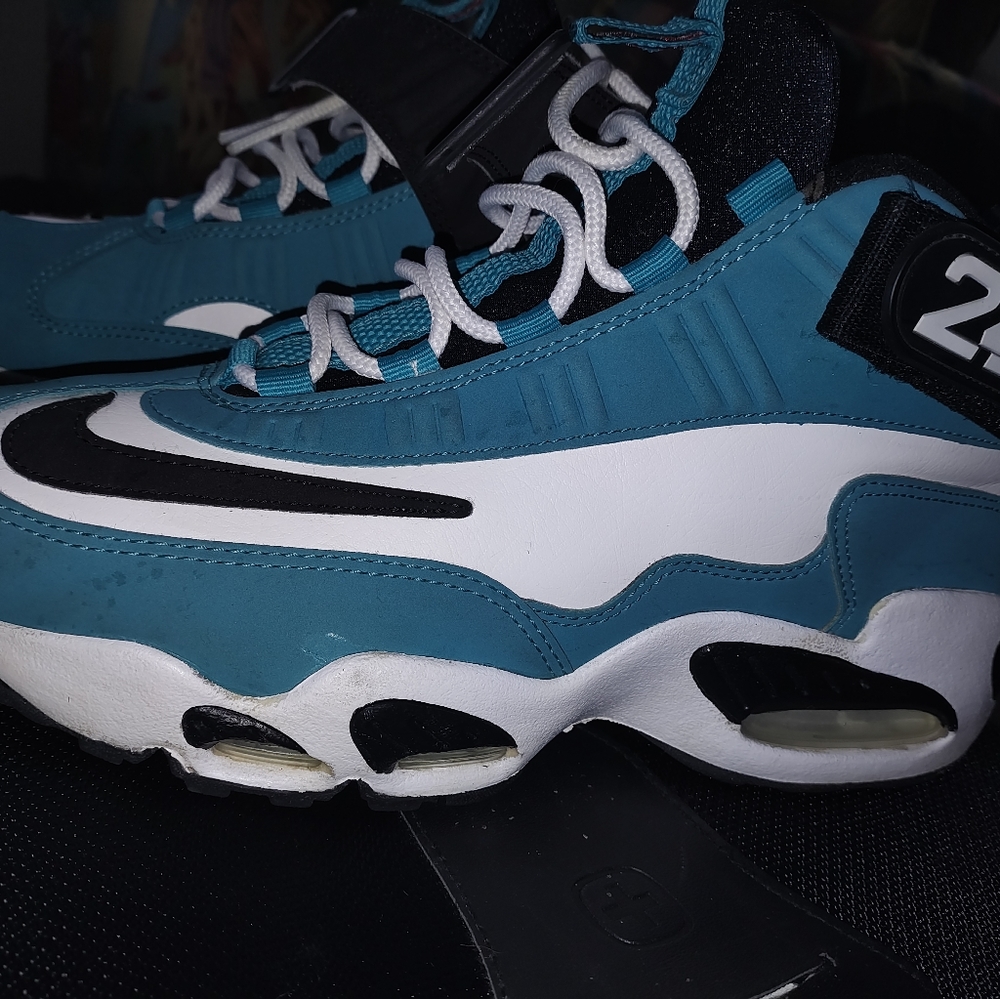 Size 9.5 Nike Air Griffey
